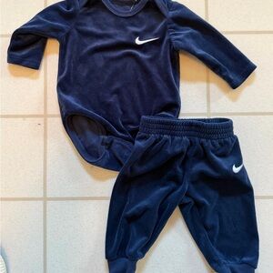 Nike Infant Navy Velour Two-Piece Set with White Swooshes 3 months